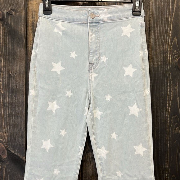 Cello High Rise Skinny Flare Jeans 3 NWT Star Print Light Wash Boho Graphic Raw - Picture 4 of 10